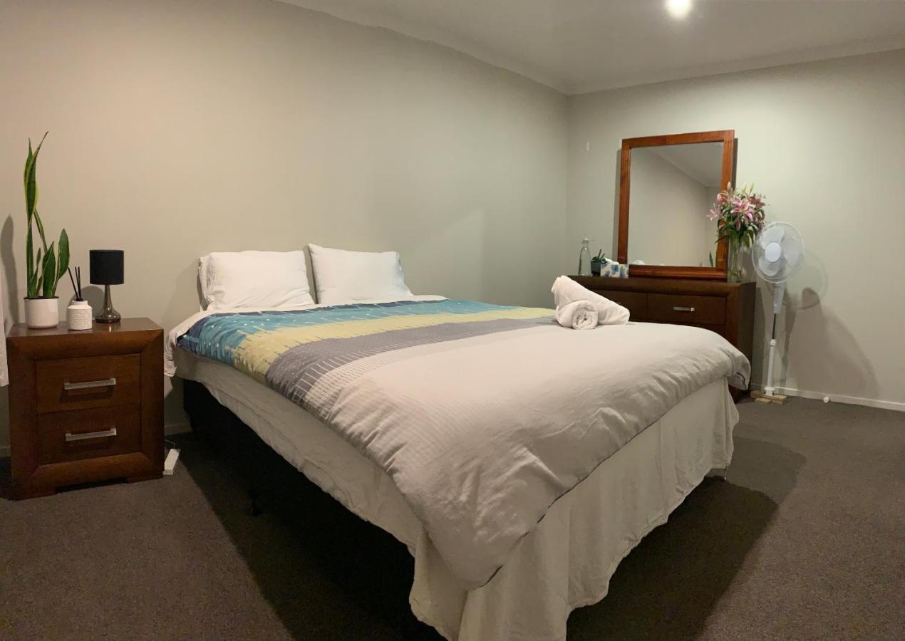 Northwest Cozy House Auckland Exterior photo